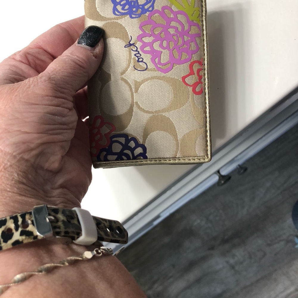 Coach card holder authentic - Picture 3 of 3